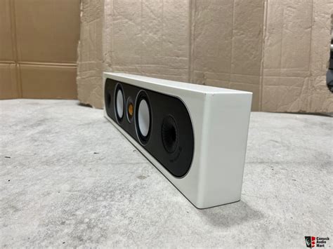 Monitor audio radiusChi non si informa adeguatamente in anticipo corre il rischio di ricevere monitor audio radius che non hanno la funzione desiderata o sono realizzati con materiali di qualità inferiore. Se volete un prodotto che soddisfi al meglio le vostre aspettative, dovreste provare un monitor audio radius.
  <p>Per i prodotti si possono trovare test online e confronti tra i prodotti.  I confronti tra i prodotti possono aiutare a confrontare le diverse funzioni o proprietà dei diversi prodotti. Di seguito, spieghiamo perché la ricerca è importante e di cosa si dovrebbe essere consapevoli quando si acquista un articolo.
</p>

<h2>Acquisto di Monitor audio radius - criteri importanti</h2>

<p>Una lista di controllo può aiutarti a evitare di dover cercare informazioni sui prodotti su decine di siti web. Di seguito è riportato un esempio di una lista di controllo che può aiutarvi a trovare il prodotto giusto. Importanti criteri di acquisto includono, ad esempio:
</p><ul>
<li>Opinioni dei clienti</li>
<li>Confronti dei prezzi</li>
<li>Dettagli del prodotto</li>
<li>Termini e condizioni di consegna</li>
<li>Domande dei clienti e risposte dei marchi</li>
</ul>
<h2>Qual è l