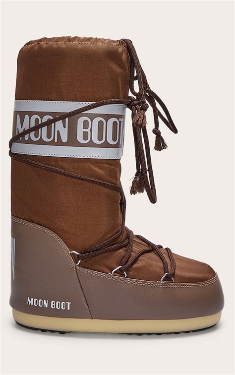 Moon bootChi non si informa adeguatamente in anticipo corre il rischio di ricevere moon boot che non hanno la funzione desiderata o sono realizzati con materiali di qualità inferiore. Se volete un prodotto che soddisfi al meglio le vostre aspettative, dovreste provare un moon boot.
  <p>Per i prodotti si possono trovare test online e confronti tra i prodotti.  I confronti tra i prodotti possono aiutare a confrontare le diverse funzioni o proprietà dei diversi prodotti. Di seguito, spieghiamo perché la ricerca è importante e di cosa si dovrebbe essere consapevoli quando si acquista un articolo.
</p>

<h2>Acquisto di Moon boot - criteri importanti</h2>

<p>Una lista di controllo può aiutarti a evitare di dover cercare informazioni sui prodotti su decine di siti web. Di seguito è riportato un esempio di una lista di controllo che può aiutarvi a trovare il prodotto giusto. Importanti criteri di acquisto includono, ad esempio:
</p><ul>
<li>Opinioni dei clienti</li>
<li>Confronti dei prezzi</li>
<li>Dettagli del prodotto</li>
<li>Termini e condizioni di consegna</li>
<li>Domande dei clienti e risposte dei marchi</li>
</ul>
<h2>Qual è l