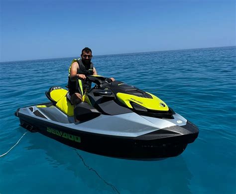 Moto acquaChi non si informa adeguatamente in anticipo corre il rischio di ricevere moto acqua che non hanno la funzione desiderata o sono realizzati con materiali di qualità inferiore. Se volete un prodotto che soddisfi al meglio le vostre aspettative, dovreste provare un moto acqua.
  <p>Per i prodotti si possono trovare test online e confronti tra i prodotti.  I confronti tra i prodotti possono aiutare a confrontare le diverse funzioni o proprietà dei diversi prodotti. Di seguito, spieghiamo perché la ricerca è importante e di cosa si dovrebbe essere consapevoli quando si acquista un articolo.
</p>

<h2>Acquisto di Moto acqua - criteri importanti</h2>

<p>Una lista di controllo può aiutarti a evitare di dover cercare informazioni sui prodotti su decine di siti web. Di seguito è riportato un esempio di una lista di controllo che può aiutarvi a trovare il prodotto giusto. Importanti criteri di acquisto includono, ad esempio:
</p><ul>
<li>Opinioni dei clienti</li>
<li>Confronti dei prezzi</li>
<li>Dettagli del prodotto</li>
<li>Termini e condizioni di consegna</li>
<li>Domande dei clienti e risposte dei marchi</li>
</ul>
<h2>Qual è l