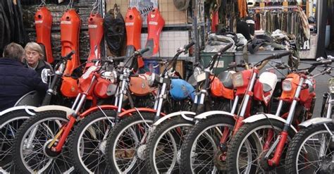 Moto scambioChi non si informa adeguatamente in anticipo corre il rischio di ricevere moto scambio che non hanno la funzione desiderata o sono realizzati con materiali di qualità inferiore. Se volete un prodotto che soddisfi al meglio le vostre aspettative, dovreste provare un moto scambio.
  <p>Per i prodotti si possono trovare test online e confronti tra i prodotti.  I confronti tra i prodotti possono aiutare a confrontare le diverse funzioni o proprietà dei diversi prodotti. Di seguito, spieghiamo perché la ricerca è importante e di cosa si dovrebbe essere consapevoli quando si acquista un articolo.
</p>

<h2>Acquisto di Moto scambio - criteri importanti</h2>

<p>Una lista di controllo può aiutarti a evitare di dover cercare informazioni sui prodotti su decine di siti web. Di seguito è riportato un esempio di una lista di controllo che può aiutarvi a trovare il prodotto giusto. Importanti criteri di acquisto includono, ad esempio:
</p><ul>
<li>Opinioni dei clienti</li>
<li>Confronti dei prezzi</li>
<li>Dettagli del prodotto</li>
<li>Termini e condizioni di consegna</li>
<li>Domande dei clienti e risposte dei marchi</li>
</ul>
<h2>Qual è l