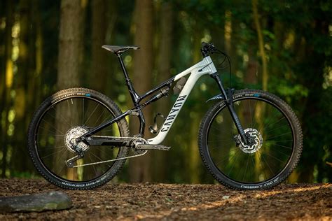 Mtb fullChi non si informa adeguatamente in anticipo corre il rischio di ricevere mtb full che non hanno la funzione desiderata o sono realizzati con materiali di qualità inferiore. Se volete un prodotto che soddisfi al meglio le vostre aspettative, dovreste provare un mtb full.
  <p>Per i prodotti si possono trovare test online e confronti tra i prodotti.  I confronti tra i prodotti possono aiutare a confrontare le diverse funzioni o proprietà dei diversi prodotti. Di seguito, spieghiamo perché la ricerca è importante e di cosa si dovrebbe essere consapevoli quando si acquista un articolo.
</p>

<h2>Acquisto di Mtb full - criteri importanti</h2>

<p>Una lista di controllo può aiutarti a evitare di dover cercare informazioni sui prodotti su decine di siti web. Di seguito è riportato un esempio di una lista di controllo che può aiutarvi a trovare il prodotto giusto. Importanti criteri di acquisto includono, ad esempio:
</p><ul>
<li>Opinioni dei clienti</li>
<li>Confronti dei prezzi</li>
<li>Dettagli del prodotto</li>
<li>Termini e condizioni di consegna</li>
<li>Domande dei clienti e risposte dei marchi</li>
</ul>
<h2>Qual è l