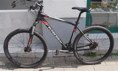 Mtb krossChi non si informa adeguatamente in anticipo corre il rischio di ricevere mtb kross che non hanno la funzione desiderata o sono realizzati con materiali di qualità inferiore. Se volete un prodotto che soddisfi al meglio le vostre aspettative, dovreste provare un mtb kross.
  <p>Per i prodotti si possono trovare test online e confronti tra i prodotti.  I confronti tra i prodotti possono aiutare a confrontare le diverse funzioni o proprietà dei diversi prodotti. Di seguito, spieghiamo perché la ricerca è importante e di cosa si dovrebbe essere consapevoli quando si acquista un articolo.
</p>

<h2>Acquisto di Mtb kross - criteri importanti</h2>

<p>Una lista di controllo può aiutarti a evitare di dover cercare informazioni sui prodotti su decine di siti web. Di seguito è riportato un esempio di una lista di controllo che può aiutarvi a trovare il prodotto giusto. Importanti criteri di acquisto includono, ad esempio:
</p><ul>
<li>Opinioni dei clienti</li>
<li>Confronti dei prezzi</li>
<li>Dettagli del prodotto</li>
<li>Termini e condizioni di consegna</li>
<li>Domande dei clienti e risposte dei marchi</li>
</ul>
<h2>Qual è l