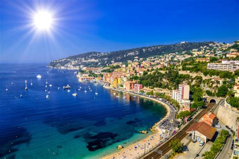 NiceChi non si informa adeguatamente in anticipo corre il rischio di ricevere nice che non hanno la funzione desiderata o sono realizzati con materiali di qualità inferiore. Se volete un prodotto che soddisfi al meglio le vostre aspettative, dovreste provare un nice.
  <p>Per i prodotti si possono trovare test online e confronti tra i prodotti.  I confronti tra i prodotti possono aiutare a confrontare le diverse funzioni o proprietà dei diversi prodotti. Di seguito, spieghiamo perché la ricerca è importante e di cosa si dovrebbe essere consapevoli quando si acquista un articolo.
</p>

<h2>Acquisto di Nice - criteri importanti</h2>

<p>Una lista di controllo può aiutarti a evitare di dover cercare informazioni sui prodotti su decine di siti web. Di seguito è riportato un esempio di una lista di controllo che può aiutarvi a trovare il prodotto giusto. Importanti criteri di acquisto includono, ad esempio:
</p><ul>
<li>Opinioni dei clienti</li>
<li>Confronti dei prezzi</li>
<li>Dettagli del prodotto</li>
<li>Termini e condizioni di consegna</li>
<li>Domande dei clienti e risposte dei marchi</li>
</ul>
<h2>Qual è l