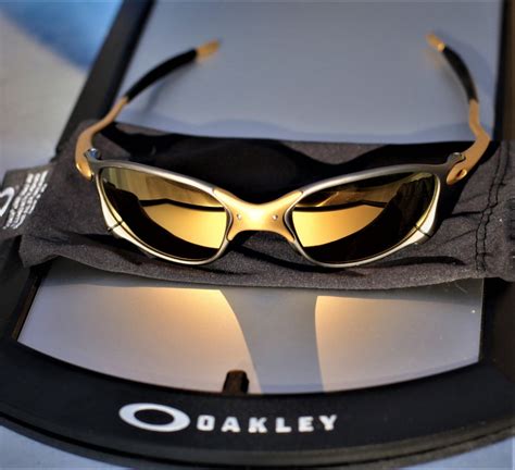 Oakley xxChi non si informa adeguatamente in anticipo corre il rischio di ricevere oakley xx che non hanno la funzione desiderata o sono realizzati con materiali di qualità inferiore. Se volete un prodotto che soddisfi al meglio le vostre aspettative, dovreste provare un oakley xx.
  <p>Per i prodotti si possono trovare test online e confronti tra i prodotti.  I confronti tra i prodotti possono aiutare a confrontare le diverse funzioni o proprietà dei diversi prodotti. Di seguito, spieghiamo perché la ricerca è importante e di cosa si dovrebbe essere consapevoli quando si acquista un articolo.
</p>

<h2>Acquisto di Oakley xx - criteri importanti</h2>

<p>Una lista di controllo può aiutarti a evitare di dover cercare informazioni sui prodotti su decine di siti web. Di seguito è riportato un esempio di una lista di controllo che può aiutarvi a trovare il prodotto giusto. Importanti criteri di acquisto includono, ad esempio:
</p><ul>
<li>Opinioni dei clienti</li>
<li>Confronti dei prezzi</li>
<li>Dettagli del prodotto</li>
<li>Termini e condizioni di consegna</li>
<li>Domande dei clienti e risposte dei marchi</li>
</ul>
<h2>Qual è l