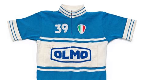 Olmo ciclismoChi non si informa adeguatamente in anticipo corre il rischio di ricevere olmo ciclismo che non hanno la funzione desiderata o sono realizzati con materiali di qualità inferiore. Se volete un prodotto che soddisfi al meglio le vostre aspettative, dovreste provare un olmo ciclismo.
  <p>Per i prodotti si possono trovare test online e confronti tra i prodotti.  I confronti tra i prodotti possono aiutare a confrontare le diverse funzioni o proprietà dei diversi prodotti. Di seguito, spieghiamo perché la ricerca è importante e di cosa si dovrebbe essere consapevoli quando si acquista un articolo.
</p>

<h2>Acquisto di Olmo ciclismo - criteri importanti</h2>

<p>Una lista di controllo può aiutarti a evitare di dover cercare informazioni sui prodotti su decine di siti web. Di seguito è riportato un esempio di una lista di controllo che può aiutarvi a trovare il prodotto giusto. Importanti criteri di acquisto includono, ad esempio:
</p><ul>
<li>Opinioni dei clienti</li>
<li>Confronti dei prezzi</li>
<li>Dettagli del prodotto</li>
<li>Termini e condizioni di consegna</li>
<li>Domande dei clienti e risposte dei marchi</li>
</ul>
<h2>Qual è l