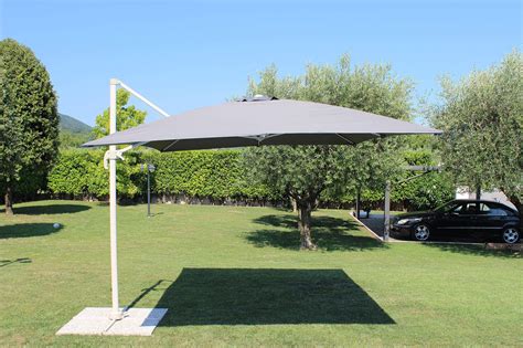 Ombrellone giardinoChi non si informa adeguatamente in anticipo corre il rischio di ricevere ombrellone giardino che non hanno la funzione desiderata o sono realizzati con materiali di qualità inferiore. Se volete un prodotto che soddisfi al meglio le vostre aspettative, dovreste provare un ombrellone giardino.
  <p>Per i prodotti si possono trovare test online e confronti tra i prodotti.  I confronti tra i prodotti possono aiutare a confrontare le diverse funzioni o proprietà dei diversi prodotti. Di seguito, spieghiamo perché la ricerca è importante e di cosa si dovrebbe essere consapevoli quando si acquista un articolo.
</p>

<h2>Acquisto di Ombrellone giardino - criteri importanti</h2>

<p>Una lista di controllo può aiutarti a evitare di dover cercare informazioni sui prodotti su decine di siti web. Di seguito è riportato un esempio di una lista di controllo che può aiutarvi a trovare il prodotto giusto. Importanti criteri di acquisto includono, ad esempio:
</p><ul>
<li>Opinioni dei clienti</li>
<li>Confronti dei prezzi</li>
<li>Dettagli del prodotto</li>
<li>Termini e condizioni di consegna</li>
<li>Domande dei clienti e risposte dei marchi</li>
</ul>
<h2>Qual è l