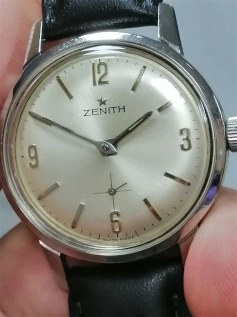 Orologio originale zenithChi non si informa adeguatamente in anticipo corre il rischio di ricevere orologio originale zenith che non hanno la funzione desiderata o sono realizzati con materiali di qualità inferiore. Se volete un prodotto che soddisfi al meglio le vostre aspettative, dovreste provare un orologio originale zenith.
  <p>Per i prodotti si possono trovare test online e confronti tra i prodotti.  I confronti tra i prodotti possono aiutare a confrontare le diverse funzioni o proprietà dei diversi prodotti. Di seguito, spieghiamo perché la ricerca è importante e di cosa si dovrebbe essere consapevoli quando si acquista un articolo.
</p>

<h2>Acquisto di Orologio originale zenith - criteri importanti</h2>

<p>Una lista di controllo può aiutarti a evitare di dover cercare informazioni sui prodotti su decine di siti web. Di seguito è riportato un esempio di una lista di controllo che può aiutarvi a trovare il prodotto giusto. Importanti criteri di acquisto includono, ad esempio:
</p><ul>
<li>Opinioni dei clienti</li>
<li>Confronti dei prezzi</li>
<li>Dettagli del prodotto</li>
<li>Termini e condizioni di consegna</li>
<li>Domande dei clienti e risposte dei marchi</li>
</ul>
<h2>Qual è l