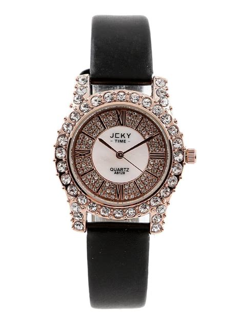 Orologio strass marcaChi non si informa adeguatamente in anticipo corre il rischio di ricevere orologio strass marca che non hanno la funzione desiderata o sono realizzati con materiali di qualità inferiore. Se volete un prodotto che soddisfi al meglio le vostre aspettative, dovreste provare un orologio strass marca.
  <p>Per i prodotti si possono trovare test online e confronti tra i prodotti.  I confronti tra i prodotti possono aiutare a confrontare le diverse funzioni o proprietà dei diversi prodotti. Di seguito, spieghiamo perché la ricerca è importante e di cosa si dovrebbe essere consapevoli quando si acquista un articolo.
</p>

<h2>Acquisto di Orologio strass marca - criteri importanti</h2>

<p>Una lista di controllo può aiutarti a evitare di dover cercare informazioni sui prodotti su decine di siti web. Di seguito è riportato un esempio di una lista di controllo che può aiutarvi a trovare il prodotto giusto. Importanti criteri di acquisto includono, ad esempio:
</p><ul>
<li>Opinioni dei clienti</li>
<li>Confronti dei prezzi</li>
<li>Dettagli del prodotto</li>
<li>Termini e condizioni di consegna</li>
<li>Domande dei clienti e risposte dei marchi</li>
</ul>
<h2>Qual è l