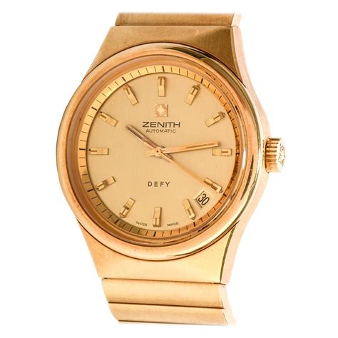 Orologio zenithChi non si informa adeguatamente in anticipo corre il rischio di ricevere orologio zenith che non hanno la funzione desiderata o sono realizzati con materiali di qualità inferiore. Se volete un prodotto che soddisfi al meglio le vostre aspettative, dovreste provare un orologio zenith.
  <p>Per i prodotti si possono trovare test online e confronti tra i prodotti.  I confronti tra i prodotti possono aiutare a confrontare le diverse funzioni o proprietà dei diversi prodotti. Di seguito, spieghiamo perché la ricerca è importante e di cosa si dovrebbe essere consapevoli quando si acquista un articolo.
</p>

<h2>Acquisto di Orologio zenith - criteri importanti</h2>

<p>Una lista di controllo può aiutarti a evitare di dover cercare informazioni sui prodotti su decine di siti web. Di seguito è riportato un esempio di una lista di controllo che può aiutarvi a trovare il prodotto giusto. Importanti criteri di acquisto includono, ad esempio:
</p><ul>
<li>Opinioni dei clienti</li>
<li>Confronti dei prezzi</li>
<li>Dettagli del prodotto</li>
<li>Termini e condizioni di consegna</li>
<li>Domande dei clienti e risposte dei marchi</li>
</ul>
<h2>Qual è l