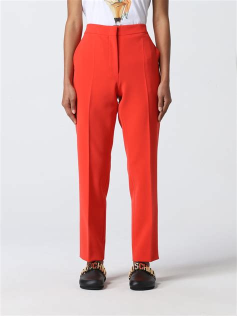 Pantalone rosso coralloChi non si informa adeguatamente in anticipo corre il rischio di ricevere pantalone rosso corallo che non hanno la funzione desiderata o sono realizzati con materiali di qualità inferiore. Se volete un prodotto che soddisfi al meglio le vostre aspettative, dovreste provare un pantalone rosso corallo.
  <p>Per i prodotti si possono trovare test online e confronti tra i prodotti.  I confronti tra i prodotti possono aiutare a confrontare le diverse funzioni o proprietà dei diversi prodotti. Di seguito, spieghiamo perché la ricerca è importante e di cosa si dovrebbe essere consapevoli quando si acquista un articolo.
</p>

<h2>Acquisto di Pantalone rosso corallo - criteri importanti</h2>

<p>Una lista di controllo può aiutarti a evitare di dover cercare informazioni sui prodotti su decine di siti web. Di seguito è riportato un esempio di una lista di controllo che può aiutarvi a trovare il prodotto giusto. Importanti criteri di acquisto includono, ad esempio:
</p><ul>
<li>Opinioni dei clienti</li>
<li>Confronti dei prezzi</li>
<li>Dettagli del prodotto</li>
<li>Termini e condizioni di consegna</li>
<li>Domande dei clienti e risposte dei marchi</li>
</ul>
<h2>Qual è l