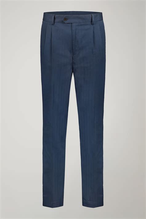 Pantalone uomo wampumChi non si informa adeguatamente in anticipo corre il rischio di ricevere pantalone uomo wampum che non hanno la funzione desiderata o sono realizzati con materiali di qualità inferiore. Se volete un prodotto che soddisfi al meglio le vostre aspettative, dovreste provare un pantalone uomo wampum.
  <p>Per i prodotti si possono trovare test online e confronti tra i prodotti.  I confronti tra i prodotti possono aiutare a confrontare le diverse funzioni o proprietà dei diversi prodotti. Di seguito, spieghiamo perché la ricerca è importante e di cosa si dovrebbe essere consapevoli quando si acquista un articolo.
</p>

<h2>Acquisto di Pantalone uomo wampum - criteri importanti</h2>

<p>Una lista di controllo può aiutarti a evitare di dover cercare informazioni sui prodotti su decine di siti web. Di seguito è riportato un esempio di una lista di controllo che può aiutarvi a trovare il prodotto giusto. Importanti criteri di acquisto includono, ad esempio:
</p><ul>
<li>Opinioni dei clienti</li>
<li>Confronti dei prezzi</li>
<li>Dettagli del prodotto</li>
<li>Termini e condizioni di consegna</li>
<li>Domande dei clienti e risposte dei marchi</li>
</ul>
<h2>Qual è l