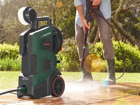 Parkside idropulitriceChi non si informa adeguatamente in anticipo corre il rischio di ricevere parkside idropulitrice che non hanno la funzione desiderata o sono realizzati con materiali di qualità inferiore. Se volete un prodotto che soddisfi al meglio le vostre aspettative, dovreste provare un parkside idropulitrice.
  <p>Per i prodotti si possono trovare test online e confronti tra i prodotti.  I confronti tra i prodotti possono aiutare a confrontare le diverse funzioni o proprietà dei diversi prodotti. Di seguito, spieghiamo perché la ricerca è importante e di cosa si dovrebbe essere consapevoli quando si acquista un articolo.
</p>

<h2>Acquisto di Parkside idropulitrice - criteri importanti</h2>

<p>Una lista di controllo può aiutarti a evitare di dover cercare informazioni sui prodotti su decine di siti web. Di seguito è riportato un esempio di una lista di controllo che può aiutarvi a trovare il prodotto giusto. Importanti criteri di acquisto includono, ad esempio:
</p><ul>
<li>Opinioni dei clienti</li>
<li>Confronti dei prezzi</li>
<li>Dettagli del prodotto</li>
<li>Termini e condizioni di consegna</li>
<li>Domande dei clienti e risposte dei marchi</li>
</ul>
<h2>Qual è l