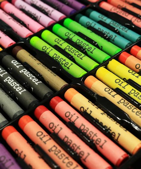 Pastelli olioChi non si informa adeguatamente in anticipo corre il rischio di ricevere pastelli olio che non hanno la funzione desiderata o sono realizzati con materiali di qualità inferiore. Se volete un prodotto che soddisfi al meglio le vostre aspettative, dovreste provare un pastelli olio.
  <p>Per i prodotti si possono trovare test online e confronti tra i prodotti.  I confronti tra i prodotti possono aiutare a confrontare le diverse funzioni o proprietà dei diversi prodotti. Di seguito, spieghiamo perché la ricerca è importante e di cosa si dovrebbe essere consapevoli quando si acquista un articolo.
</p>

<h2>Acquisto di Pastelli olio - criteri importanti</h2>

<p>Una lista di controllo può aiutarti a evitare di dover cercare informazioni sui prodotti su decine di siti web. Di seguito è riportato un esempio di una lista di controllo che può aiutarvi a trovare il prodotto giusto. Importanti criteri di acquisto includono, ad esempio:
</p><ul>
<li>Opinioni dei clienti</li>
<li>Confronti dei prezzi</li>
<li>Dettagli del prodotto</li>
<li>Termini e condizioni di consegna</li>
<li>Domande dei clienti e risposte dei marchi</li>
</ul>
<h2>Qual è l