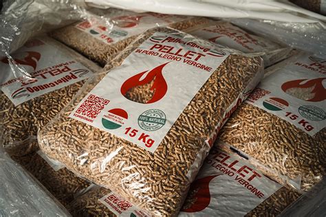 Pellet faggioChi non si informa adeguatamente in anticipo corre il rischio di ricevere pellet faggio che non hanno la funzione desiderata o sono realizzati con materiali di qualità inferiore. Se volete un prodotto che soddisfi al meglio le vostre aspettative, dovreste provare un pellet faggio.
  <p>Per i prodotti si possono trovare test online e confronti tra i prodotti.  I confronti tra i prodotti possono aiutare a confrontare le diverse funzioni o proprietà dei diversi prodotti. Di seguito, spieghiamo perché la ricerca è importante e di cosa si dovrebbe essere consapevoli quando si acquista un articolo.
</p>

<h2>Acquisto di Pellet faggio - criteri importanti</h2>

<p>Una lista di controllo può aiutarti a evitare di dover cercare informazioni sui prodotti su decine di siti web. Di seguito è riportato un esempio di una lista di controllo che può aiutarvi a trovare il prodotto giusto. Importanti criteri di acquisto includono, ad esempio:
</p><ul>
<li>Opinioni dei clienti</li>
<li>Confronti dei prezzi</li>
<li>Dettagli del prodotto</li>
<li>Termini e condizioni di consegna</li>
<li>Domande dei clienti e risposte dei marchi</li>
</ul>
<h2>Qual è l