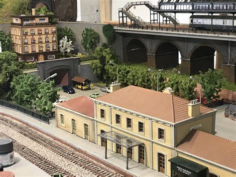 Plastico ferroviarioChi non si informa adeguatamente in anticipo corre il rischio di ricevere plastico ferroviario che non hanno la funzione desiderata o sono realizzati con materiali di qualità inferiore. Se volete un prodotto che soddisfi al meglio le vostre aspettative, dovreste provare un plastico ferroviario.
  <p>Per i prodotti si possono trovare test online e confronti tra i prodotti.  I confronti tra i prodotti possono aiutare a confrontare le diverse funzioni o proprietà dei diversi prodotti. Di seguito, spieghiamo perché la ricerca è importante e di cosa si dovrebbe essere consapevoli quando si acquista un articolo.
</p>

<h2>Acquisto di Plastico ferroviario - criteri importanti</h2>

<p>Una lista di controllo può aiutarti a evitare di dover cercare informazioni sui prodotti su decine di siti web. Di seguito è riportato un esempio di una lista di controllo che può aiutarvi a trovare il prodotto giusto. Importanti criteri di acquisto includono, ad esempio:
</p><ul>
<li>Opinioni dei clienti</li>
<li>Confronti dei prezzi</li>
<li>Dettagli del prodotto</li>
<li>Termini e condizioni di consegna</li>
<li>Domande dei clienti e risposte dei marchi</li>
</ul>
<h2>Qual è l