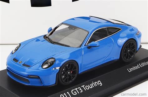 Porsche scalaChi non si informa adeguatamente in anticipo corre il rischio di ricevere porsche scala che non hanno la funzione desiderata o sono realizzati con materiali di qualità inferiore. Se volete un prodotto che soddisfi al meglio le vostre aspettative, dovreste provare un porsche scala.
  <p>Per i prodotti si possono trovare test online e confronti tra i prodotti.  I confronti tra i prodotti possono aiutare a confrontare le diverse funzioni o proprietà dei diversi prodotti. Di seguito, spieghiamo perché la ricerca è importante e di cosa si dovrebbe essere consapevoli quando si acquista un articolo.
</p>

<h2>Acquisto di Porsche scala - criteri importanti</h2>

<p>Una lista di controllo può aiutarti a evitare di dover cercare informazioni sui prodotti su decine di siti web. Di seguito è riportato un esempio di una lista di controllo che può aiutarvi a trovare il prodotto giusto. Importanti criteri di acquisto includono, ad esempio:
</p><ul>
<li>Opinioni dei clienti</li>
<li>Confronti dei prezzi</li>
<li>Dettagli del prodotto</li>
<li>Termini e condizioni di consegna</li>
<li>Domande dei clienti e risposte dei marchi</li>
</ul>
<h2>Qual è l