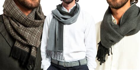 Porta foulard sciarpaChi non si informa adeguatamente in anticipo corre il rischio di ricevere porta foulard sciarpa che non hanno la funzione desiderata o sono realizzati con materiali di qualità inferiore. Se volete un prodotto che soddisfi al meglio le vostre aspettative, dovreste provare un porta foulard sciarpa.
  <p>Per i prodotti si possono trovare test online e confronti tra i prodotti.  I confronti tra i prodotti possono aiutare a confrontare le diverse funzioni o proprietà dei diversi prodotti. Di seguito, spieghiamo perché la ricerca è importante e di cosa si dovrebbe essere consapevoli quando si acquista un articolo.
</p>

<h2>Acquisto di Porta foulard sciarpa - criteri importanti</h2>

<p>Una lista di controllo può aiutarti a evitare di dover cercare informazioni sui prodotti su decine di siti web. Di seguito è riportato un esempio di una lista di controllo che può aiutarvi a trovare il prodotto giusto. Importanti criteri di acquisto includono, ad esempio:
</p><ul>
<li>Opinioni dei clienti</li>
<li>Confronti dei prezzi</li>
<li>Dettagli del prodotto</li>
<li>Termini e condizioni di consegna</li>
<li>Domande dei clienti e risposte dei marchi</li>
</ul>
<h2>Qual è l