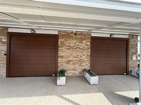 Porta garageChi non si informa adeguatamente in anticipo corre il rischio di ricevere porta garage che non hanno la funzione desiderata o sono realizzati con materiali di qualità inferiore. Se volete un prodotto che soddisfi al meglio le vostre aspettative, dovreste provare un porta garage.
  <p>Per i prodotti si possono trovare test online e confronti tra i prodotti.  I confronti tra i prodotti possono aiutare a confrontare le diverse funzioni o proprietà dei diversi prodotti. Di seguito, spieghiamo perché la ricerca è importante e di cosa si dovrebbe essere consapevoli quando si acquista un articolo.
</p>

<h2>Acquisto di Porta garage - criteri importanti</h2>

<p>Una lista di controllo può aiutarti a evitare di dover cercare informazioni sui prodotti su decine di siti web. Di seguito è riportato un esempio di una lista di controllo che può aiutarvi a trovare il prodotto giusto. Importanti criteri di acquisto includono, ad esempio:
</p><ul>
<li>Opinioni dei clienti</li>
<li>Confronti dei prezzi</li>
<li>Dettagli del prodotto</li>
<li>Termini e condizioni di consegna</li>
<li>Domande dei clienti e risposte dei marchi</li>
</ul>
<h2>Qual è l