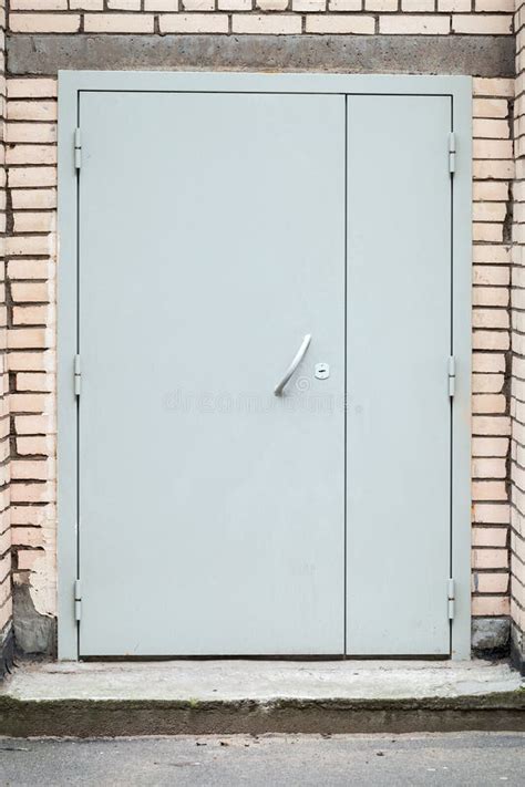Porta grigiaChi non si informa adeguatamente in anticipo corre il rischio di ricevere porta grigia che non hanno la funzione desiderata o sono realizzati con materiali di qualità inferiore. Se volete un prodotto che soddisfi al meglio le vostre aspettative, dovreste provare un porta grigia.
  <p>Per i prodotti si possono trovare test online e confronti tra i prodotti.  I confronti tra i prodotti possono aiutare a confrontare le diverse funzioni o proprietà dei diversi prodotti. Di seguito, spieghiamo perché la ricerca è importante e di cosa si dovrebbe essere consapevoli quando si acquista un articolo.
</p>

<h2>Acquisto di Porta grigia - criteri importanti</h2>

<p>Una lista di controllo può aiutarti a evitare di dover cercare informazioni sui prodotti su decine di siti web. Di seguito è riportato un esempio di una lista di controllo che può aiutarvi a trovare il prodotto giusto. Importanti criteri di acquisto includono, ad esempio:
</p><ul>
<li>Opinioni dei clienti</li>
<li>Confronti dei prezzi</li>
<li>Dettagli del prodotto</li>
<li>Termini e condizioni di consegna</li>
<li>Domande dei clienti e risposte dei marchi</li>
</ul>
<h2>Qual è l