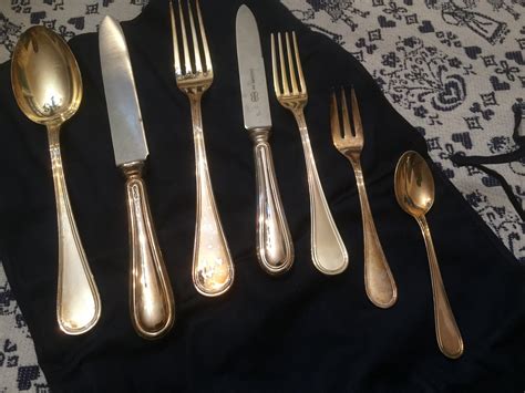 Posate argento 800Chi non si informa adeguatamente in anticipo corre il rischio di ricevere posate argento 800 che non hanno la funzione desiderata o sono realizzati con materiali di qualità inferiore. Se volete un prodotto che soddisfi al meglio le vostre aspettative, dovreste provare un posate argento 800.
  <p>Per i prodotti si possono trovare test online e confronti tra i prodotti.  I confronti tra i prodotti possono aiutare a confrontare le diverse funzioni o proprietà dei diversi prodotti. Di seguito, spieghiamo perché la ricerca è importante e di cosa si dovrebbe essere consapevoli quando si acquista un articolo.
</p>

<h2>Acquisto di Posate argento 800 - criteri importanti</h2>

<p>Una lista di controllo può aiutarti a evitare di dover cercare informazioni sui prodotti su decine di siti web. Di seguito è riportato un esempio di una lista di controllo che può aiutarvi a trovare il prodotto giusto. Importanti criteri di acquisto includono, ad esempio:
</p><ul>
<li>Opinioni dei clienti</li>
<li>Confronti dei prezzi</li>
<li>Dettagli del prodotto</li>
<li>Termini e condizioni di consegna</li>
<li>Domande dei clienti e risposte dei marchi</li>
</ul>
<h2>Qual è l