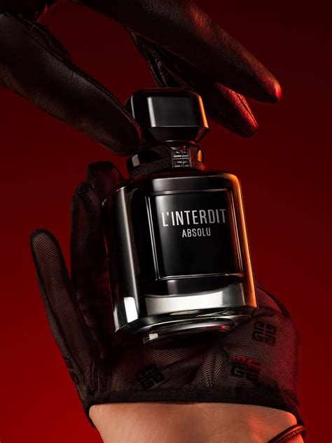 Profumo unisexChi non si informa adeguatamente in anticipo corre il rischio di ricevere profumo unisex che non hanno la funzione desiderata o sono realizzati con materiali di qualità inferiore. Se volete un prodotto che soddisfi al meglio le vostre aspettative, dovreste provare un profumo unisex.
  <p>Per i prodotti si possono trovare test online e confronti tra i prodotti.  I confronti tra i prodotti possono aiutare a confrontare le diverse funzioni o proprietà dei diversi prodotti. Di seguito, spieghiamo perché la ricerca è importante e di cosa si dovrebbe essere consapevoli quando si acquista un articolo.
</p>

<h2>Acquisto di Profumo unisex - criteri importanti</h2>

<p>Una lista di controllo può aiutarti a evitare di dover cercare informazioni sui prodotti su decine di siti web. Di seguito è riportato un esempio di una lista di controllo che può aiutarvi a trovare il prodotto giusto. Importanti criteri di acquisto includono, ad esempio:
</p><ul>
<li>Opinioni dei clienti</li>
<li>Confronti dei prezzi</li>
<li>Dettagli del prodotto</li>
<li>Termini e condizioni di consegna</li>
<li>Domande dei clienti e risposte dei marchi</li>
</ul>
<h2>Qual è l