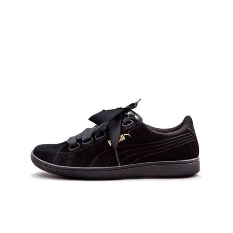 Puma vikky ribbonChi non si informa adeguatamente in anticipo corre il rischio di ricevere puma vikky ribbon che non hanno la funzione desiderata o sono realizzati con materiali di qualità inferiore. Se volete un prodotto che soddisfi al meglio le vostre aspettative, dovreste provare un puma vikky ribbon.
  <p>Per i prodotti si possono trovare test online e confronti tra i prodotti.  I confronti tra i prodotti possono aiutare a confrontare le diverse funzioni o proprietà dei diversi prodotti. Di seguito, spieghiamo perché la ricerca è importante e di cosa si dovrebbe essere consapevoli quando si acquista un articolo.
</p>

<h2>Acquisto di Puma vikky ribbon - criteri importanti</h2>

<p>Una lista di controllo può aiutarti a evitare di dover cercare informazioni sui prodotti su decine di siti web. Di seguito è riportato un esempio di una lista di controllo che può aiutarvi a trovare il prodotto giusto. Importanti criteri di acquisto includono, ad esempio:
</p><ul>
<li>Opinioni dei clienti</li>
<li>Confronti dei prezzi</li>
<li>Dettagli del prodotto</li>
<li>Termini e condizioni di consegna</li>
<li>Domande dei clienti e risposte dei marchi</li>
</ul>
<h2>Qual è l