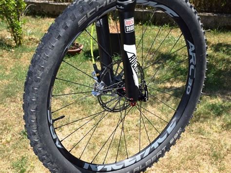 Raggi biciChi non si informa adeguatamente in anticipo corre il rischio di ricevere raggi bici che non hanno la funzione desiderata o sono realizzati con materiali di qualità inferiore. Se volete un prodotto che soddisfi al meglio le vostre aspettative, dovreste provare un raggi bici.
  <p>Per i prodotti si possono trovare test online e confronti tra i prodotti.  I confronti tra i prodotti possono aiutare a confrontare le diverse funzioni o proprietà dei diversi prodotti. Di seguito, spieghiamo perché la ricerca è importante e di cosa si dovrebbe essere consapevoli quando si acquista un articolo.
</p>

<h2>Acquisto di Raggi bici - criteri importanti</h2>

<p>Una lista di controllo può aiutarti a evitare di dover cercare informazioni sui prodotti su decine di siti web. Di seguito è riportato un esempio di una lista di controllo che può aiutarvi a trovare il prodotto giusto. Importanti criteri di acquisto includono, ad esempio:
</p><ul>
<li>Opinioni dei clienti</li>
<li>Confronti dei prezzi</li>
<li>Dettagli del prodotto</li>
<li>Termini e condizioni di consegna</li>
<li>Domande dei clienti e risposte dei marchi</li>
</ul>
<h2>Qual è l
