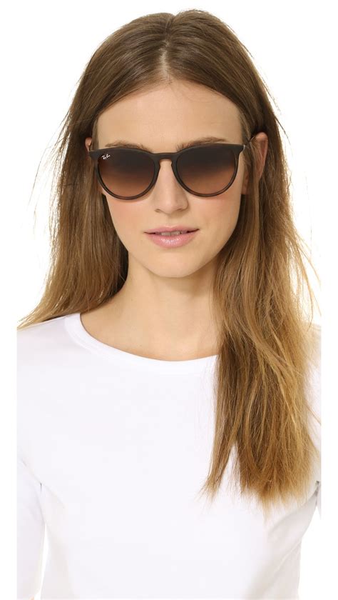 Rayban erikaChi non si informa adeguatamente in anticipo corre il rischio di ricevere rayban erika che non hanno la funzione desiderata o sono realizzati con materiali di qualità inferiore. Se volete un prodotto che soddisfi al meglio le vostre aspettative, dovreste provare un rayban erika.
  <p>Per i prodotti si possono trovare test online e confronti tra i prodotti.  I confronti tra i prodotti possono aiutare a confrontare le diverse funzioni o proprietà dei diversi prodotti. Di seguito, spieghiamo perché la ricerca è importante e di cosa si dovrebbe essere consapevoli quando si acquista un articolo.
</p>

<h2>Acquisto di Rayban erika - criteri importanti</h2>

<p>Una lista di controllo può aiutarti a evitare di dover cercare informazioni sui prodotti su decine di siti web. Di seguito è riportato un esempio di una lista di controllo che può aiutarvi a trovare il prodotto giusto. Importanti criteri di acquisto includono, ad esempio:
</p><ul>
<li>Opinioni dei clienti</li>
<li>Confronti dei prezzi</li>
<li>Dettagli del prodotto</li>
<li>Termini e condizioni di consegna</li>
<li>Domande dei clienti e risposte dei marchi</li>
</ul>
<h2>Qual è l