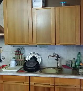Regalo cucinaChi non si informa adeguatamente in anticipo corre il rischio di ricevere regalo cucina che non hanno la funzione desiderata o sono realizzati con materiali di qualità inferiore. Se volete un prodotto che soddisfi al meglio le vostre aspettative, dovreste provare un regalo cucina.
  <p>Per i prodotti si possono trovare test online e confronti tra i prodotti.  I confronti tra i prodotti possono aiutare a confrontare le diverse funzioni o proprietà dei diversi prodotti. Di seguito, spieghiamo perché la ricerca è importante e di cosa si dovrebbe essere consapevoli quando si acquista un articolo.
</p>

<h2>Acquisto di Regalo cucina - criteri importanti</h2>

<p>Una lista di controllo può aiutarti a evitare di dover cercare informazioni sui prodotti su decine di siti web. Di seguito è riportato un esempio di una lista di controllo che può aiutarvi a trovare il prodotto giusto. Importanti criteri di acquisto includono, ad esempio:
</p><ul>
<li>Opinioni dei clienti</li>
<li>Confronti dei prezzi</li>
<li>Dettagli del prodotto</li>
<li>Termini e condizioni di consegna</li>
<li>Domande dei clienti e risposte dei marchi</li>
</ul>
<h2>Qual è l