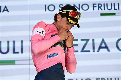Rosa nuova kingChi non si informa adeguatamente in anticipo corre il rischio di ricevere rosa nuova king che non hanno la funzione desiderata o sono realizzati con materiali di qualità inferiore. Se volete un prodotto che soddisfi al meglio le vostre aspettative, dovreste provare un rosa nuova king.
  <p>Per i prodotti si possono trovare test online e confronti tra i prodotti.  I confronti tra i prodotti possono aiutare a confrontare le diverse funzioni o proprietà dei diversi prodotti. Di seguito, spieghiamo perché la ricerca è importante e di cosa si dovrebbe essere consapevoli quando si acquista un articolo.
</p>

<h2>Acquisto di Rosa nuova king - criteri importanti</h2>

<p>Una lista di controllo può aiutarti a evitare di dover cercare informazioni sui prodotti su decine di siti web. Di seguito è riportato un esempio di una lista di controllo che può aiutarvi a trovare il prodotto giusto. Importanti criteri di acquisto includono, ad esempio:
</p><ul>
<li>Opinioni dei clienti</li>
<li>Confronti dei prezzi</li>
<li>Dettagli del prodotto</li>
<li>Termini e condizioni di consegna</li>
<li>Domande dei clienti e risposte dei marchi</li>
</ul>
<h2>Qual è l