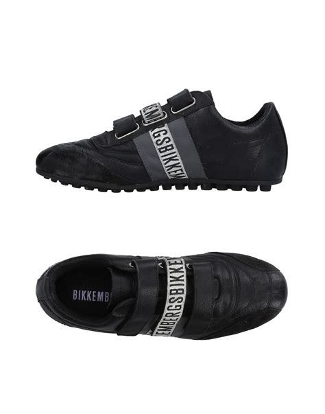Scarpe bikkembergChi non si informa adeguatamente in anticipo corre il rischio di ricevere scarpe bikkemberg che non hanno la funzione desiderata o sono realizzati con materiali di qualità inferiore. Se volete un prodotto che soddisfi al meglio le vostre aspettative, dovreste provare un scarpe bikkemberg.
  <p>Per i prodotti si possono trovare test online e confronti tra i prodotti.  I confronti tra i prodotti possono aiutare a confrontare le diverse funzioni o proprietà dei diversi prodotti. Di seguito, spieghiamo perché la ricerca è importante e di cosa si dovrebbe essere consapevoli quando si acquista un articolo.
</p>

<h2>Acquisto di Scarpe bikkemberg - criteri importanti</h2>

<p>Una lista di controllo può aiutarti a evitare di dover cercare informazioni sui prodotti su decine di siti web. Di seguito è riportato un esempio di una lista di controllo che può aiutarvi a trovare il prodotto giusto. Importanti criteri di acquisto includono, ad esempio:
</p><ul>
<li>Opinioni dei clienti</li>
<li>Confronti dei prezzi</li>
<li>Dettagli del prodotto</li>
<li>Termini e condizioni di consegna</li>
<li>Domande dei clienti e risposte dei marchi</li>
</ul>
<h2>Qual è l