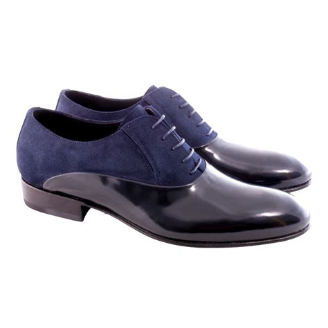 Scarpe eleganti uomoChi non si informa adeguatamente in anticipo corre il rischio di ricevere scarpe eleganti uomo che non hanno la funzione desiderata o sono realizzati con materiali di qualità inferiore. Se volete un prodotto che soddisfi al meglio le vostre aspettative, dovreste provare un scarpe eleganti uomo.
  <p>Per i prodotti si possono trovare test online e confronti tra i prodotti.  I confronti tra i prodotti possono aiutare a confrontare le diverse funzioni o proprietà dei diversi prodotti. Di seguito, spieghiamo perché la ricerca è importante e di cosa si dovrebbe essere consapevoli quando si acquista un articolo.
</p>

<h2>Acquisto di Scarpe eleganti uomo - criteri importanti</h2>

<p>Una lista di controllo può aiutarti a evitare di dover cercare informazioni sui prodotti su decine di siti web. Di seguito è riportato un esempio di una lista di controllo che può aiutarvi a trovare il prodotto giusto. Importanti criteri di acquisto includono, ad esempio:
</p><ul>
<li>Opinioni dei clienti</li>
<li>Confronti dei prezzi</li>
<li>Dettagli del prodotto</li>
<li>Termini e condizioni di consegna</li>
<li>Domande dei clienti e risposte dei marchi</li>
</ul>
<h2>Qual è l