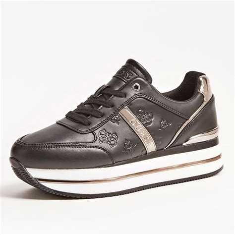 Scarpe guessChi non si informa adeguatamente in anticipo corre il rischio di ricevere scarpe guess che non hanno la funzione desiderata o sono realizzati con materiali di qualità inferiore. Se volete un prodotto che soddisfi al meglio le vostre aspettative, dovreste provare un scarpe guess.
  <p>Per i prodotti si possono trovare test online e confronti tra i prodotti.  I confronti tra i prodotti possono aiutare a confrontare le diverse funzioni o proprietà dei diversi prodotti. Di seguito, spieghiamo perché la ricerca è importante e di cosa si dovrebbe essere consapevoli quando si acquista un articolo.
</p>

<h2>Acquisto di Scarpe guess - criteri importanti</h2>

<p>Una lista di controllo può aiutarti a evitare di dover cercare informazioni sui prodotti su decine di siti web. Di seguito è riportato un esempio di una lista di controllo che può aiutarvi a trovare il prodotto giusto. Importanti criteri di acquisto includono, ad esempio:
</p><ul>
<li>Opinioni dei clienti</li>
<li>Confronti dei prezzi</li>
<li>Dettagli del prodotto</li>
<li>Termini e condizioni di consegna</li>
<li>Domande dei clienti e risposte dei marchi</li>
</ul>
<h2>Qual è l