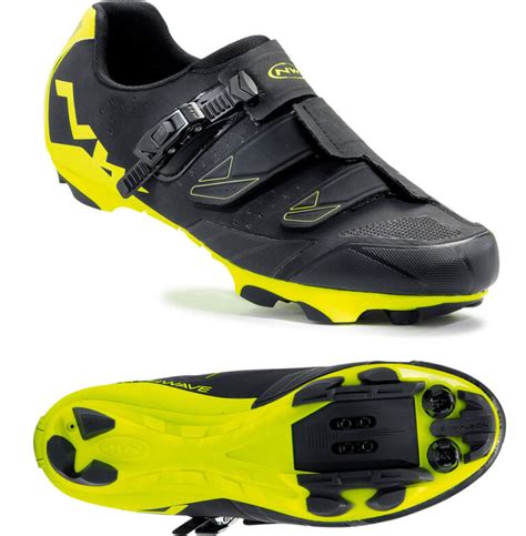 Scarpe spinningChi non si informa adeguatamente in anticipo corre il rischio di ricevere scarpe spinning che non hanno la funzione desiderata o sono realizzati con materiali di qualità inferiore. Se volete un prodotto che soddisfi al meglio le vostre aspettative, dovreste provare un scarpe spinning.
  <p>Per i prodotti si possono trovare test online e confronti tra i prodotti.  I confronti tra i prodotti possono aiutare a confrontare le diverse funzioni o proprietà dei diversi prodotti. Di seguito, spieghiamo perché la ricerca è importante e di cosa si dovrebbe essere consapevoli quando si acquista un articolo.
</p>

<h2>Acquisto di Scarpe spinning - criteri importanti</h2>

<p>Una lista di controllo può aiutarti a evitare di dover cercare informazioni sui prodotti su decine di siti web. Di seguito è riportato un esempio di una lista di controllo che può aiutarvi a trovare il prodotto giusto. Importanti criteri di acquisto includono, ad esempio:
</p><ul>
<li>Opinioni dei clienti</li>
<li>Confronti dei prezzi</li>
<li>Dettagli del prodotto</li>
<li>Termini e condizioni di consegna</li>
<li>Domande dei clienti e risposte dei marchi</li>
</ul>
<h2>Qual è l