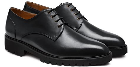 Scarpe uomo derbyChi non si informa adeguatamente in anticipo corre il rischio di ricevere scarpe uomo derby che non hanno la funzione desiderata o sono realizzati con materiali di qualità inferiore. Se volete un prodotto che soddisfi al meglio le vostre aspettative, dovreste provare un scarpe uomo derby.
  <p>Per i prodotti si possono trovare test online e confronti tra i prodotti.  I confronti tra i prodotti possono aiutare a confrontare le diverse funzioni o proprietà dei diversi prodotti. Di seguito, spieghiamo perché la ricerca è importante e di cosa si dovrebbe essere consapevoli quando si acquista un articolo.
</p>

<h2>Acquisto di Scarpe uomo derby - criteri importanti</h2>

<p>Una lista di controllo può aiutarti a evitare di dover cercare informazioni sui prodotti su decine di siti web. Di seguito è riportato un esempio di una lista di controllo che può aiutarvi a trovare il prodotto giusto. Importanti criteri di acquisto includono, ad esempio:
</p><ul>
<li>Opinioni dei clienti</li>
<li>Confronti dei prezzi</li>
<li>Dettagli del prodotto</li>
<li>Termini e condizioni di consegna</li>
<li>Domande dei clienti e risposte dei marchi</li>
</ul>
<h2>Qual è l