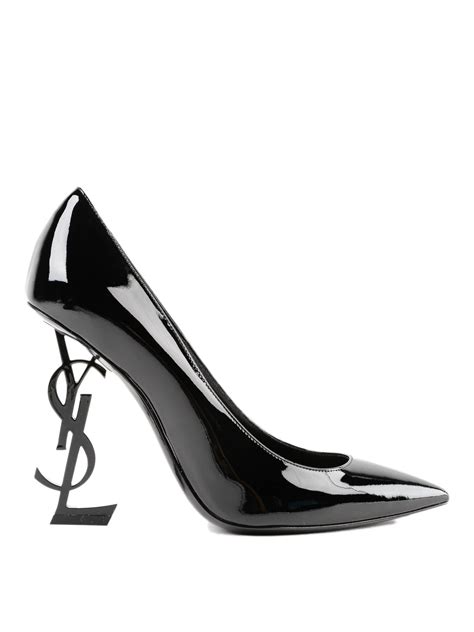 Scarpe yslChi non si informa adeguatamente in anticipo corre il rischio di ricevere scarpe ysl che non hanno la funzione desiderata o sono realizzati con materiali di qualità inferiore. Se volete un prodotto che soddisfi al meglio le vostre aspettative, dovreste provare un scarpe ysl.
  <p>Per i prodotti si possono trovare test online e confronti tra i prodotti.  I confronti tra i prodotti possono aiutare a confrontare le diverse funzioni o proprietà dei diversi prodotti. Di seguito, spieghiamo perché la ricerca è importante e di cosa si dovrebbe essere consapevoli quando si acquista un articolo.
</p>

<h2>Acquisto di Scarpe ysl - criteri importanti</h2>

<p>Una lista di controllo può aiutarti a evitare di dover cercare informazioni sui prodotti su decine di siti web. Di seguito è riportato un esempio di una lista di controllo che può aiutarvi a trovare il prodotto giusto. Importanti criteri di acquisto includono, ad esempio:
</p><ul>
<li>Opinioni dei clienti</li>
<li>Confronti dei prezzi</li>
<li>Dettagli del prodotto</li>
<li>Termini e condizioni di consegna</li>
<li>Domande dei clienti e risposte dei marchi</li>
</ul>
<h2>Qual è l