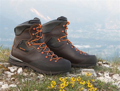 Scarponcini trekkingChi non si informa adeguatamente in anticipo corre il rischio di ricevere scarponcini trekking che non hanno la funzione desiderata o sono realizzati con materiali di qualità inferiore. Se volete un prodotto che soddisfi al meglio le vostre aspettative, dovreste provare un scarponcini trekking.
  <p>Per i prodotti si possono trovare test online e confronti tra i prodotti.  I confronti tra i prodotti possono aiutare a confrontare le diverse funzioni o proprietà dei diversi prodotti. Di seguito, spieghiamo perché la ricerca è importante e di cosa si dovrebbe essere consapevoli quando si acquista un articolo.
</p>

<h2>Acquisto di Scarponcini trekking - criteri importanti</h2>

<p>Una lista di controllo può aiutarti a evitare di dover cercare informazioni sui prodotti su decine di siti web. Di seguito è riportato un esempio di una lista di controllo che può aiutarvi a trovare il prodotto giusto. Importanti criteri di acquisto includono, ad esempio:
</p><ul>
<li>Opinioni dei clienti</li>
<li>Confronti dei prezzi</li>
<li>Dettagli del prodotto</li>
<li>Termini e condizioni di consegna</li>
<li>Domande dei clienti e risposte dei marchi</li>
</ul>
<h2>Qual è l