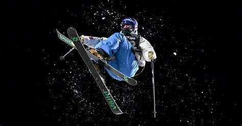 Sci freestyleChi non si informa adeguatamente in anticipo corre il rischio di ricevere sci freestyle che non hanno la funzione desiderata o sono realizzati con materiali di qualità inferiore. Se volete un prodotto che soddisfi al meglio le vostre aspettative, dovreste provare un sci freestyle.
  <p>Per i prodotti si possono trovare test online e confronti tra i prodotti.  I confronti tra i prodotti possono aiutare a confrontare le diverse funzioni o proprietà dei diversi prodotti. Di seguito, spieghiamo perché la ricerca è importante e di cosa si dovrebbe essere consapevoli quando si acquista un articolo.
</p>

<h2>Acquisto di Sci freestyle - criteri importanti</h2>

<p>Una lista di controllo può aiutarti a evitare di dover cercare informazioni sui prodotti su decine di siti web. Di seguito è riportato un esempio di una lista di controllo che può aiutarvi a trovare il prodotto giusto. Importanti criteri di acquisto includono, ad esempio:
</p><ul>
<li>Opinioni dei clienti</li>
<li>Confronti dei prezzi</li>
<li>Dettagli del prodotto</li>
<li>Termini e condizioni di consegna</li>
<li>Domande dei clienti e risposte dei marchi</li>
</ul>
<h2>Qual è l