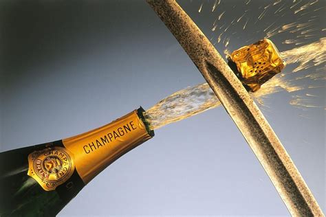 Sciabola champagneChi non si informa adeguatamente in anticipo corre il rischio di ricevere sciabola champagne che non hanno la funzione desiderata o sono realizzati con materiali di qualità inferiore. Se volete un prodotto che soddisfi al meglio le vostre aspettative, dovreste provare un sciabola champagne.
  <p>Per i prodotti si possono trovare test online e confronti tra i prodotti.  I confronti tra i prodotti possono aiutare a confrontare le diverse funzioni o proprietà dei diversi prodotti. Di seguito, spieghiamo perché la ricerca è importante e di cosa si dovrebbe essere consapevoli quando si acquista un articolo.
</p>

<h2>Acquisto di Sciabola champagne - criteri importanti</h2>

<p>Una lista di controllo può aiutarti a evitare di dover cercare informazioni sui prodotti su decine di siti web. Di seguito è riportato un esempio di una lista di controllo che può aiutarvi a trovare il prodotto giusto. Importanti criteri di acquisto includono, ad esempio:
</p><ul>
<li>Opinioni dei clienti</li>
<li>Confronti dei prezzi</li>
<li>Dettagli del prodotto</li>
<li>Termini e condizioni di consegna</li>
<li>Domande dei clienti e risposte dei marchi</li>
</ul>
<h2>Qual è l
