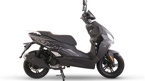 Scooter 50 ccChi non si informa adeguatamente in anticipo corre il rischio di ricevere scooter 50 cc che non hanno la funzione desiderata o sono realizzati con materiali di qualità inferiore. Se volete un prodotto che soddisfi al meglio le vostre aspettative, dovreste provare un scooter 50 cc.
  <p>Per i prodotti si possono trovare test online e confronti tra i prodotti.  I confronti tra i prodotti possono aiutare a confrontare le diverse funzioni o proprietà dei diversi prodotti. Di seguito, spieghiamo perché la ricerca è importante e di cosa si dovrebbe essere consapevoli quando si acquista un articolo.
</p>

<h2>Acquisto di Scooter 50 cc - criteri importanti</h2>

<p>Una lista di controllo può aiutarti a evitare di dover cercare informazioni sui prodotti su decine di siti web. Di seguito è riportato un esempio di una lista di controllo che può aiutarvi a trovare il prodotto giusto. Importanti criteri di acquisto includono, ad esempio:
</p><ul>
<li>Opinioni dei clienti</li>
<li>Confronti dei prezzi</li>
<li>Dettagli del prodotto</li>
<li>Termini e condizioni di consegna</li>
<li>Domande dei clienti e risposte dei marchi</li>
</ul>
<h2>Qual è l