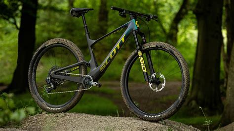 Scott bikeChi non si informa adeguatamente in anticipo corre il rischio di ricevere scott bike che non hanno la funzione desiderata o sono realizzati con materiali di qualità inferiore. Se volete un prodotto che soddisfi al meglio le vostre aspettative, dovreste provare un scott bike.
  <p>Per i prodotti si possono trovare test online e confronti tra i prodotti.  I confronti tra i prodotti possono aiutare a confrontare le diverse funzioni o proprietà dei diversi prodotti. Di seguito, spieghiamo perché la ricerca è importante e di cosa si dovrebbe essere consapevoli quando si acquista un articolo.
</p>

<h2>Acquisto di Scott bike - criteri importanti</h2>

<p>Una lista di controllo può aiutarti a evitare di dover cercare informazioni sui prodotti su decine di siti web. Di seguito è riportato un esempio di una lista di controllo che può aiutarvi a trovare il prodotto giusto. Importanti criteri di acquisto includono, ad esempio:
</p><ul>
<li>Opinioni dei clienti</li>
<li>Confronti dei prezzi</li>
<li>Dettagli del prodotto</li>
<li>Termini e condizioni di consegna</li>
<li>Domande dei clienti e risposte dei marchi</li>
</ul>
<h2>Qual è l
