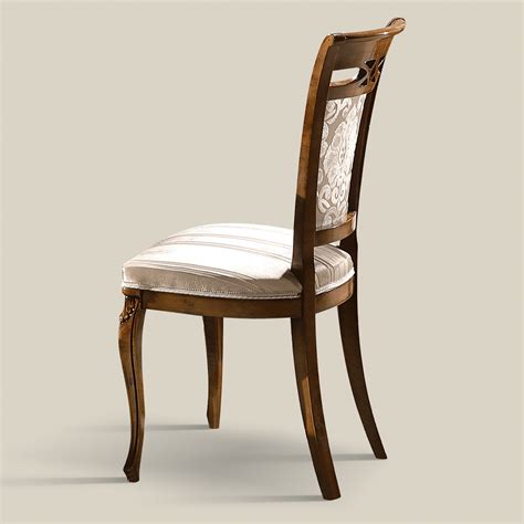 Sedia classica legnoChi non si informa adeguatamente in anticipo corre il rischio di ricevere sedia classica legno che non hanno la funzione desiderata o sono realizzati con materiali di qualità inferiore. Se volete un prodotto che soddisfi al meglio le vostre aspettative, dovreste provare un sedia classica legno.
  <p>Per i prodotti si possono trovare test online e confronti tra i prodotti.  I confronti tra i prodotti possono aiutare a confrontare le diverse funzioni o proprietà dei diversi prodotti. Di seguito, spieghiamo perché la ricerca è importante e di cosa si dovrebbe essere consapevoli quando si acquista un articolo.
</p>

<h2>Acquisto di Sedia classica legno - criteri importanti</h2>

<p>Una lista di controllo può aiutarti a evitare di dover cercare informazioni sui prodotti su decine di siti web. Di seguito è riportato un esempio di una lista di controllo che può aiutarvi a trovare il prodotto giusto. Importanti criteri di acquisto includono, ad esempio:
</p><ul>
<li>Opinioni dei clienti</li>
<li>Confronti dei prezzi</li>
<li>Dettagli del prodotto</li>
<li>Termini e condizioni di consegna</li>
<li>Domande dei clienti e risposte dei marchi</li>
</ul>
<h2>Qual è l