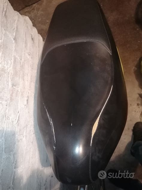 Sella gilera runner 180Chi non si informa adeguatamente in anticipo corre il rischio di ricevere sella gilera runner 180 che non hanno la funzione desiderata o sono realizzati con materiali di qualità inferiore. Se volete un prodotto che soddisfi al meglio le vostre aspettative, dovreste provare un sella gilera runner 180.
  <p>Per i prodotti si possono trovare test online e confronti tra i prodotti.  I confronti tra i prodotti possono aiutare a confrontare le diverse funzioni o proprietà dei diversi prodotti. Di seguito, spieghiamo perché la ricerca è importante e di cosa si dovrebbe essere consapevoli quando si acquista un articolo.
</p>

<h2>Acquisto di Sella gilera runner 180 - criteri importanti</h2>

<p>Una lista di controllo può aiutarti a evitare di dover cercare informazioni sui prodotti su decine di siti web. Di seguito è riportato un esempio di una lista di controllo che può aiutarvi a trovare il prodotto giusto. Importanti criteri di acquisto includono, ad esempio:
</p><ul>
<li>Opinioni dei clienti</li>
<li>Confronti dei prezzi</li>
<li>Dettagli del prodotto</li>
<li>Termini e condizioni di consegna</li>
<li>Domande dei clienti e risposte dei marchi</li>
</ul>
<h2>Qual è l