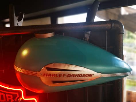 Serbatoio harley davidsonChi non si informa adeguatamente in anticipo corre il rischio di ricevere serbatoio harley davidson che non hanno la funzione desiderata o sono realizzati con materiali di qualità inferiore. Se volete un prodotto che soddisfi al meglio le vostre aspettative, dovreste provare un serbatoio harley davidson.
  <p>Per i prodotti si possono trovare test online e confronti tra i prodotti.  I confronti tra i prodotti possono aiutare a confrontare le diverse funzioni o proprietà dei diversi prodotti. Di seguito, spieghiamo perché la ricerca è importante e di cosa si dovrebbe essere consapevoli quando si acquista un articolo.
</p>

<h2>Acquisto di Serbatoio harley davidson - criteri importanti</h2>

<p>Una lista di controllo può aiutarti a evitare di dover cercare informazioni sui prodotti su decine di siti web. Di seguito è riportato un esempio di una lista di controllo che può aiutarvi a trovare il prodotto giusto. Importanti criteri di acquisto includono, ad esempio:
</p><ul>
<li>Opinioni dei clienti</li>
<li>Confronti dei prezzi</li>
<li>Dettagli del prodotto</li>
<li>Termini e condizioni di consegna</li>
<li>Domande dei clienti e risposte dei marchi</li>
</ul>
<h2>Qual è l