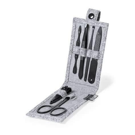 Set manicure viaggioChi non si informa adeguatamente in anticipo corre il rischio di ricevere set manicure viaggio che non hanno la funzione desiderata o sono realizzati con materiali di qualità inferiore. Se volete un prodotto che soddisfi al meglio le vostre aspettative, dovreste provare un set manicure viaggio.
  <p>Per i prodotti si possono trovare test online e confronti tra i prodotti.  I confronti tra i prodotti possono aiutare a confrontare le diverse funzioni o proprietà dei diversi prodotti. Di seguito, spieghiamo perché la ricerca è importante e di cosa si dovrebbe essere consapevoli quando si acquista un articolo.
</p>

<h2>Acquisto di Set manicure viaggio - criteri importanti</h2>

<p>Una lista di controllo può aiutarti a evitare di dover cercare informazioni sui prodotti su decine di siti web. Di seguito è riportato un esempio di una lista di controllo che può aiutarvi a trovare il prodotto giusto. Importanti criteri di acquisto includono, ad esempio:
</p><ul>
<li>Opinioni dei clienti</li>
<li>Confronti dei prezzi</li>
<li>Dettagli del prodotto</li>
<li>Termini e condizioni di consegna</li>
<li>Domande dei clienti e risposte dei marchi</li>
</ul>
<h2>Qual è l