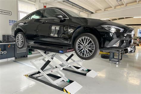 Solleva autoChi non si informa adeguatamente in anticipo corre il rischio di ricevere solleva auto che non hanno la funzione desiderata o sono realizzati con materiali di qualità inferiore. Se volete un prodotto che soddisfi al meglio le vostre aspettative, dovreste provare un solleva auto.
  <p>Per i prodotti si possono trovare test online e confronti tra i prodotti.  I confronti tra i prodotti possono aiutare a confrontare le diverse funzioni o proprietà dei diversi prodotti. Di seguito, spieghiamo perché la ricerca è importante e di cosa si dovrebbe essere consapevoli quando si acquista un articolo.
</p>

<h2>Acquisto di Solleva auto - criteri importanti</h2>

<p>Una lista di controllo può aiutarti a evitare di dover cercare informazioni sui prodotti su decine di siti web. Di seguito è riportato un esempio di una lista di controllo che può aiutarvi a trovare il prodotto giusto. Importanti criteri di acquisto includono, ad esempio:
</p><ul>
<li>Opinioni dei clienti</li>
<li>Confronti dei prezzi</li>
<li>Dettagli del prodotto</li>
<li>Termini e condizioni di consegna</li>
<li>Domande dei clienti e risposte dei marchi</li>
</ul>
<h2>Qual è l
