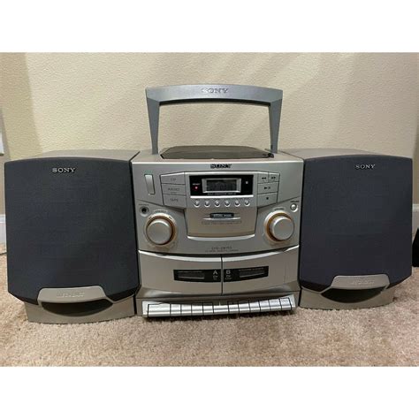 Sony stereo cassetteChi non si informa adeguatamente in anticipo corre il rischio di ricevere sony stereo cassette che non hanno la funzione desiderata o sono realizzati con materiali di qualità inferiore. Se volete un prodotto che soddisfi al meglio le vostre aspettative, dovreste provare un sony stereo cassette.
  <p>Per i prodotti si possono trovare test online e confronti tra i prodotti.  I confronti tra i prodotti possono aiutare a confrontare le diverse funzioni o proprietà dei diversi prodotti. Di seguito, spieghiamo perché la ricerca è importante e di cosa si dovrebbe essere consapevoli quando si acquista un articolo.
</p>

<h2>Acquisto di Sony stereo cassette - criteri importanti</h2>

<p>Una lista di controllo può aiutarti a evitare di dover cercare informazioni sui prodotti su decine di siti web. Di seguito è riportato un esempio di una lista di controllo che può aiutarvi a trovare il prodotto giusto. Importanti criteri di acquisto includono, ad esempio:
</p><ul>
<li>Opinioni dei clienti</li>
<li>Confronti dei prezzi</li>
<li>Dettagli del prodotto</li>
<li>Termini e condizioni di consegna</li>
<li>Domande dei clienti e risposte dei marchi</li>
</ul>
<h2>Qual è l
