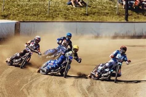 Speedway motoChi non si informa adeguatamente in anticipo corre il rischio di ricevere speedway moto che non hanno la funzione desiderata o sono realizzati con materiali di qualità inferiore. Se volete un prodotto che soddisfi al meglio le vostre aspettative, dovreste provare un speedway moto.
  <p>Per i prodotti si possono trovare test online e confronti tra i prodotti.  I confronti tra i prodotti possono aiutare a confrontare le diverse funzioni o proprietà dei diversi prodotti. Di seguito, spieghiamo perché la ricerca è importante e di cosa si dovrebbe essere consapevoli quando si acquista un articolo.
</p>

<h2>Acquisto di Speedway moto - criteri importanti</h2>

<p>Una lista di controllo può aiutarti a evitare di dover cercare informazioni sui prodotti su decine di siti web. Di seguito è riportato un esempio di una lista di controllo che può aiutarvi a trovare il prodotto giusto. Importanti criteri di acquisto includono, ad esempio:
</p><ul>
<li>Opinioni dei clienti</li>
<li>Confronti dei prezzi</li>
<li>Dettagli del prodotto</li>
<li>Termini e condizioni di consegna</li>
<li>Domande dei clienti e risposte dei marchi</li>
</ul>
<h2>Qual è l