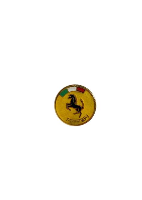 Spilla ferrariChi non si informa adeguatamente in anticipo corre il rischio di ricevere spilla ferrari che non hanno la funzione desiderata o sono realizzati con materiali di qualità inferiore. Se volete un prodotto che soddisfi al meglio le vostre aspettative, dovreste provare un spilla ferrari.
  <p>Per i prodotti si possono trovare test online e confronti tra i prodotti.  I confronti tra i prodotti possono aiutare a confrontare le diverse funzioni o proprietà dei diversi prodotti. Di seguito, spieghiamo perché la ricerca è importante e di cosa si dovrebbe essere consapevoli quando si acquista un articolo.
</p>

<h2>Acquisto di Spilla ferrari - criteri importanti</h2>

<p>Una lista di controllo può aiutarti a evitare di dover cercare informazioni sui prodotti su decine di siti web. Di seguito è riportato un esempio di una lista di controllo che può aiutarvi a trovare il prodotto giusto. Importanti criteri di acquisto includono, ad esempio:
</p><ul>
<li>Opinioni dei clienti</li>
<li>Confronti dei prezzi</li>
<li>Dettagli del prodotto</li>
<li>Termini e condizioni di consegna</li>
<li>Domande dei clienti e risposte dei marchi</li>
</ul>
<h2>Qual è l