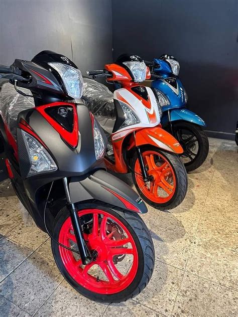 St plusChi non si informa adeguatamente in anticipo corre il rischio di ricevere st plus che non hanno la funzione desiderata o sono realizzati con materiali di qualità inferiore. Se volete un prodotto che soddisfi al meglio le vostre aspettative, dovreste provare un st plus.
  <p>Per i prodotti si possono trovare test online e confronti tra i prodotti.  I confronti tra i prodotti possono aiutare a confrontare le diverse funzioni o proprietà dei diversi prodotti. Di seguito, spieghiamo perché la ricerca è importante e di cosa si dovrebbe essere consapevoli quando si acquista un articolo.
</p>

<h2>Acquisto di St plus - criteri importanti</h2>

<p>Una lista di controllo può aiutarti a evitare di dover cercare informazioni sui prodotti su decine di siti web. Di seguito è riportato un esempio di una lista di controllo che può aiutarvi a trovare il prodotto giusto. Importanti criteri di acquisto includono, ad esempio:
</p><ul>
<li>Opinioni dei clienti</li>
<li>Confronti dei prezzi</li>
<li>Dettagli del prodotto</li>
<li>Termini e condizioni di consegna</li>
<li>Domande dei clienti e risposte dei marchi</li>
</ul>
<h2>Qual è l